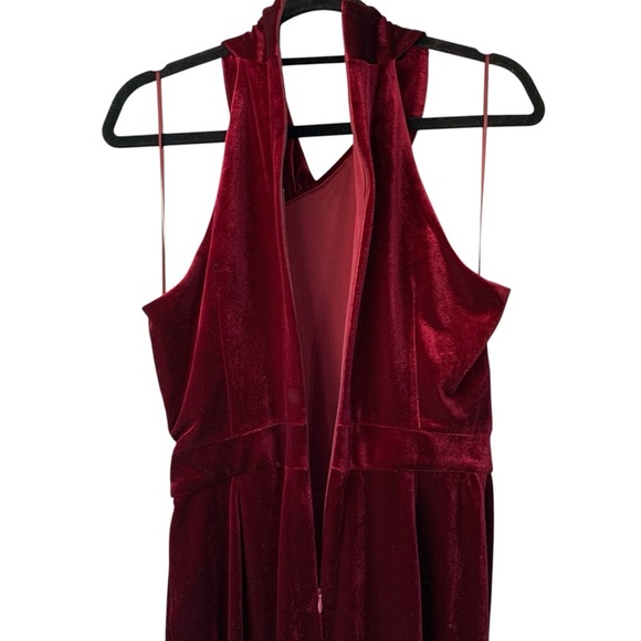 Belle Badgley Mischka Burgundy Halter Sheath asymmetrical Cocktail Dress. Size 6 - Picture 12 of 16